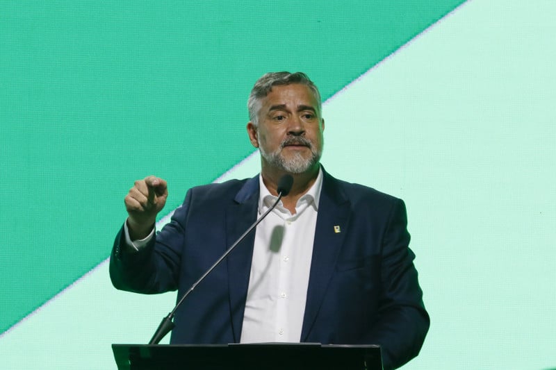 Incentivo fiscal tem que ter contrapartida de geração de emprego, defende Pimenta sobre desoneração