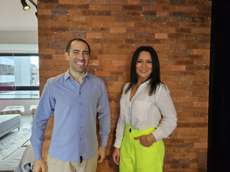 Jorge Andrés Araújo e Eliane Soares são casados e sócios na Sou Elevadores Autorais Foto: GIOVANNA SOMMARIVA/ESPECIAL/JC