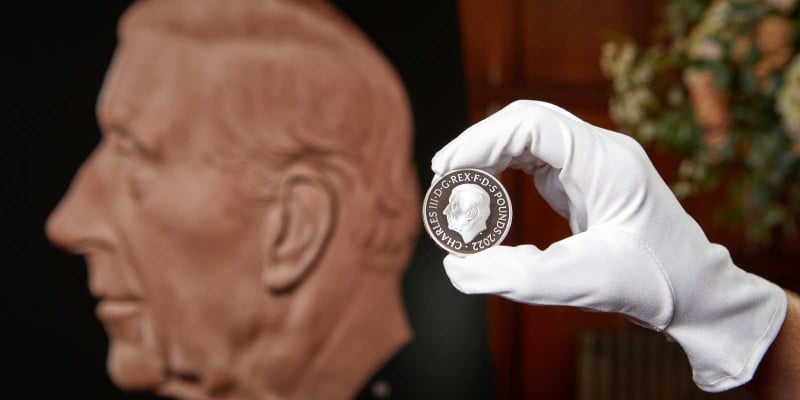 Esta é a segunda moeda de 50 centavos a entrar em circulação com o retrato oficial do rei Charles III