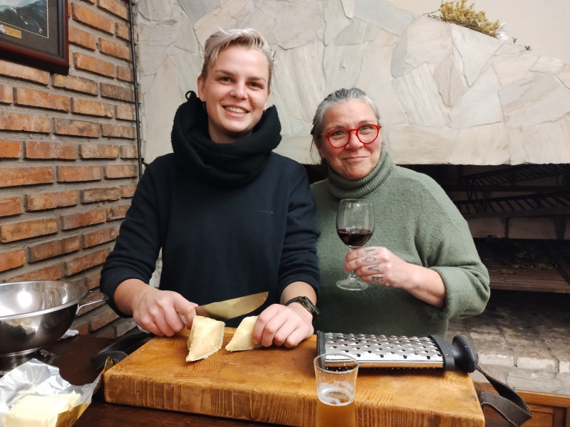 Cristina e Ana Cláudia elaboram menus para eventos e restaurantes locais
