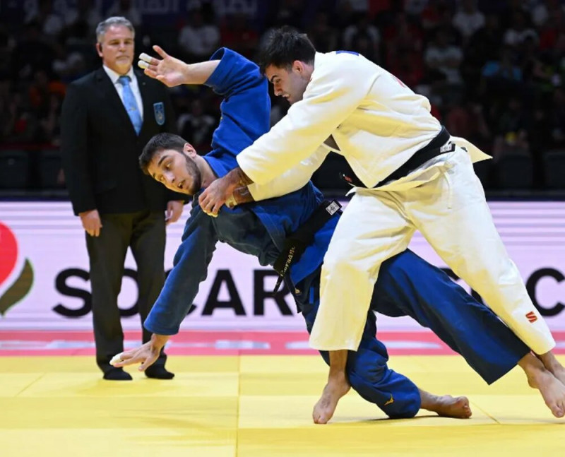 {'nm_midia_inter_thumb1':'https://www.jornaldocomercio.com/_midias/jpg/2023/08/21/206x137/1_esportes___grand_prix_de_judo___judo___rafael_macedo_-10301630.jpg', 'id_midia_tipo':'2', 'id_tetag_galer':'', 'id_midia':'64e3861a78f3b', 'cd_midia':10301630, 'ds_midia_link': 'https://www.jornaldocomercio.com/_midias/jpg/2023/08/21/esportes___grand_prix_de_judo___judo___rafael_macedo_-10301630.jpg', 'ds_midia': 'Esportes - Grand Prix de Judô - Judô - Rafael Macedo ', 'ds_midia_credi': 'IJF/Divulgação/JC', 'ds_midia_titlo': 'Esportes - Grand Prix de Judô - Judô - Rafael Macedo ', 'cd_tetag': '1', 'cd_midia_w': '800', 'cd_midia_h': '647', 'align': 'Left'}