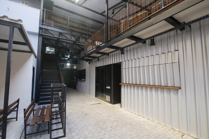 O espa&ccedil;o comporta cerca de 230 pessoas Foto: ANA TERRA FIRMINO/JC