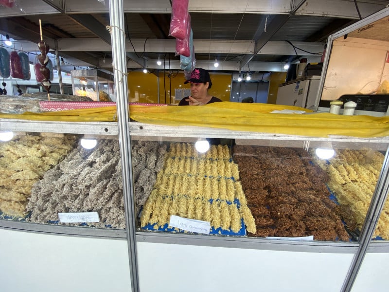 {'nm_midia_inter_thumb1':'https://www.jornaldocomercio.com/_midias/jpg/2023/08/31/206x137/1_image_50456065-10315435.jpg', 'id_midia_tipo':'2', 'id_tetag_galer':'', 'id_midia':'64f09bbe07a59', 'cd_midia':10315435, 'ds_midia_link': 'https://www.jornaldocomercio.com/_midias/jpg/2023/08/31/image_50456065-10315435.jpg', 'ds_midia': 'Rose Smaniotto vendeu uma toneladas de cocada na Expointer em cinco dias', 'ds_midia_credi': 'Mauro Belo Schneider/Especial/JC', 'ds_midia_titlo': 'Rose Smaniotto vendeu uma toneladas de cocada na Expointer em cinco dias', 'cd_tetag': '1', 'cd_midia_w': '800', 'cd_midia_h': '600', 'align': 'Left'}