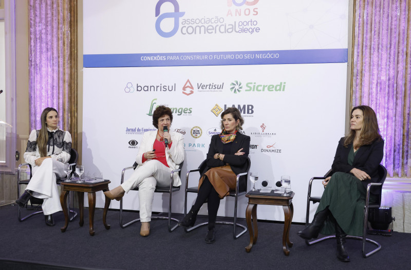 Júlia Evangelista, Adriane Hillbig, Amanda Paim e Daniela Nunes participaram do Menu POA da Associação Comércio de Porto Alegre
