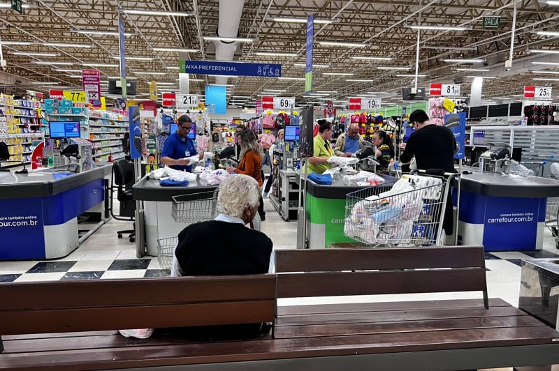 Grande parte dos consumidores não sabe o quanto de juros levam em uma compra