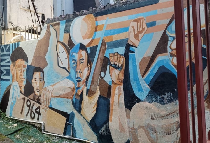 {'nm_midia_inter_thumb1':'https://www.jornaldocomercio.com/_midias/jpg/2023/09/09/206x137/1_whatsapp_image_2023_09_09_at_18_11_34-10326373.jpeg', 'id_midia_tipo':'2', 'id_tetag_galer':'', 'id_midia':'64fce29c01949', 'cd_midia':10326373, 'ds_midia_link': 'https://www.jornaldocomercio.com/_midias/jpg/2023/09/09/whatsapp_image_2023_09_09_at_18_11_34-10326373.jpeg', 'ds_midia': 'Centro Cultural Di&oacute;genes Oliveira. Foto do muro com grafite em refer&ecirc;ncia a Di&oacute;genes Oliveira', 'ds_midia_credi': 'Guilherme de Oliveira/Divulga&ccedil;&atilde;o/JC', 'ds_midia_titlo': 'Centro Cultural Di&oacute;genes Oliveira. Foto do muro com grafite em refer&ecirc;ncia a Di&oacute;genes Oliveira', 'cd_tetag': '1', 'cd_midia_w': '800', 'cd_midia_h': '546', 'align': 'Left'}