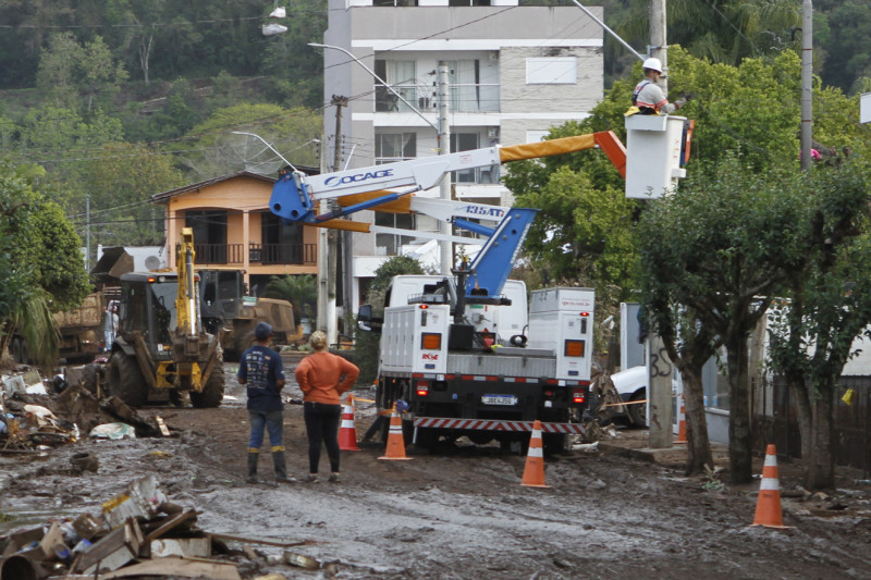 Medidas serão destinadas a empresas atingidas pelas enchentes entre setembro e novembro de 2023