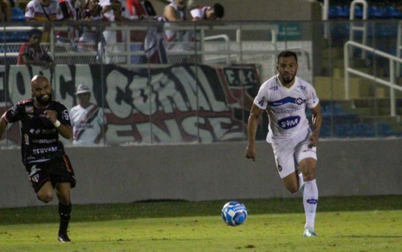 Uma semana após garantir a promoção à terceira divisão de 2024, o Caxias caiu para o Ferroviário na semi 