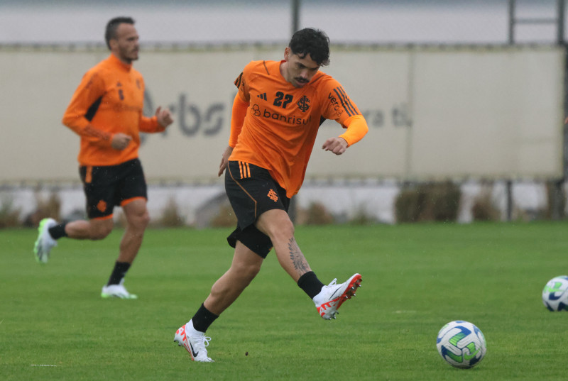 Maurício retornou com antecedência da seleção pré-olímpica e deve ser titular 