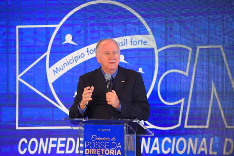 Para as prefeituras, a tributação pararia no teto de 14% em 2028, diz Ziulkoski 