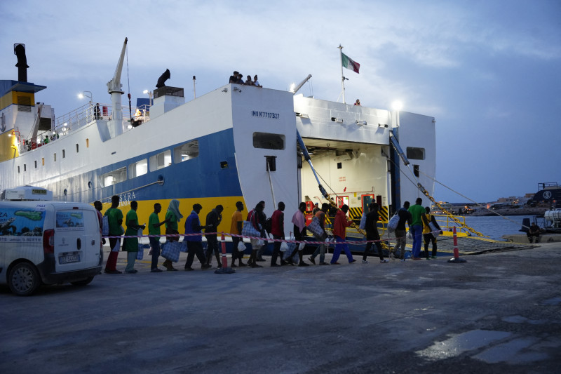 Desde janeiro, entraram na península italiana 129 mil pessoas, mais do que o total do ano passado