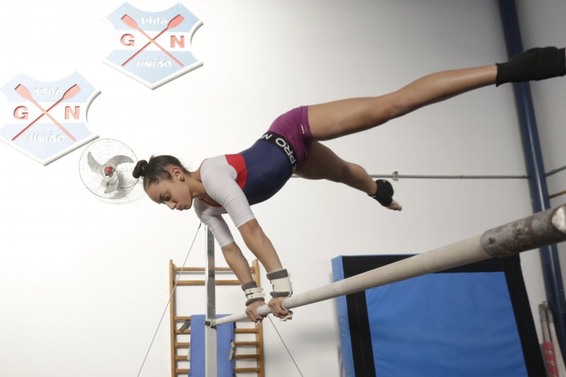 Ginasta gaúcha conquista quatro medalhas de ouro em quatro finais e brilha  em estreia nos Jogos da Juventude - Secretaria do Esporte e Lazer