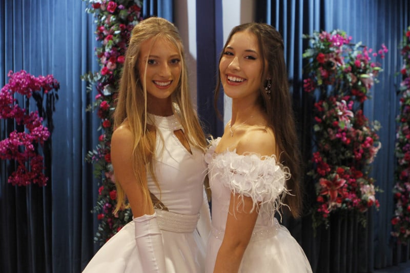 Helena Glanzner Roehe e Karolina Sugino Coelho