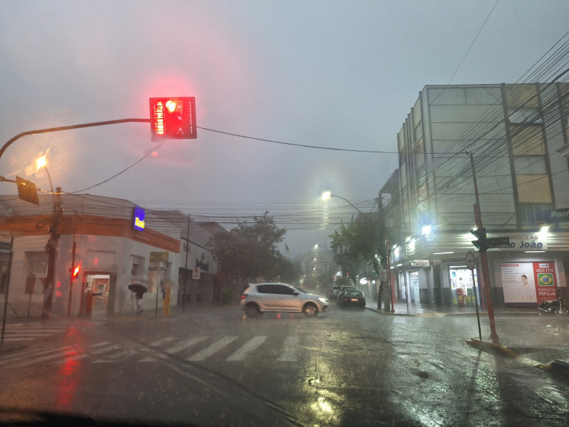 Defesa Civil manteve alerta para o risco de alagamentos na cidade