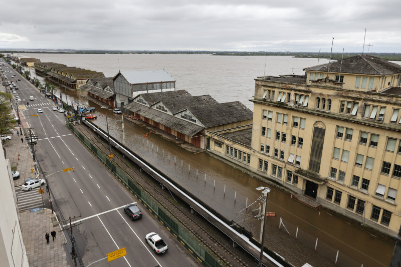 Cais Embarcadero: ponto de encontro de Porto Alegre e o Guaíba