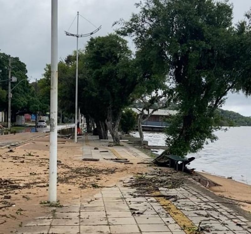 {'nm_midia_inter_thumb1':'https://www.jornaldocomercio.com/_midias/jpg/2023/09/28/206x137/1_whatsapp_image_2023_09_28_at_11_26_35-10343413.jpeg', 'id_midia_tipo':'2', 'id_tetag_galer':'', 'id_midia':'65158d802a39a', 'cd_midia':10343413, 'ds_midia_link': 'https://www.jornaldocomercio.com/_midias/jpg/2023/09/28/whatsapp_image_2023_09_28_at_11_26_35-10343413.jpeg', 'ds_midia': 'Praia de Ipanema ', 'ds_midia_credi': 'ARTHUR RECKZIEGEL/ESPECIAL/JC', 'ds_midia_titlo': 'Praia de Ipanema ', 'cd_tetag': '1', 'cd_midia_w': '800', 'cd_midia_h': '746', 'align': 'Left'}