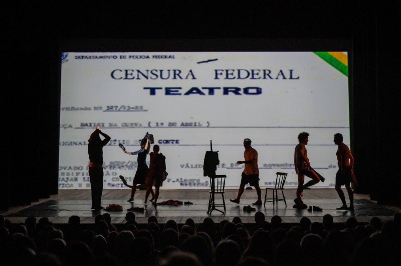 Completando 40 anos, 'Bailei na Curva' é uma das mais famosas peças de teatro do Estado