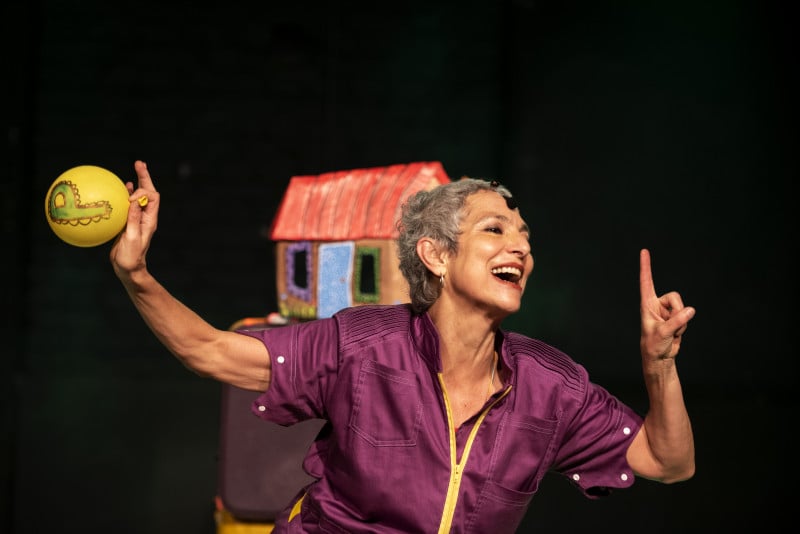 Durante as tardes de sábado de outubro, o centro cultural recebe as peças Baile das Letrinhas, de Deborah Finocchiaro; Frankinh@ – Uma história em pedacinhos, do Projeto Gompa, e Tóin: Dança para Bebês, da Muovere Cia de Dança
