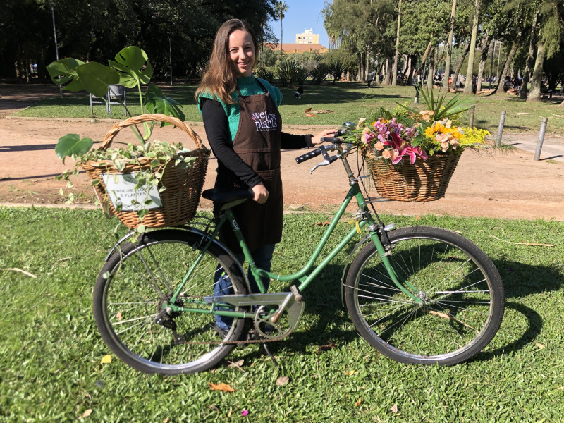 Aline Rübenich encontrou nicho de negócio e iniciou a operação com o uso de uma Monark Ipanema