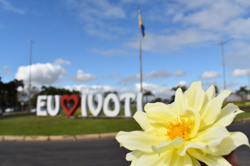 Feiras são os principais pontos de comercialização de produtores da região 