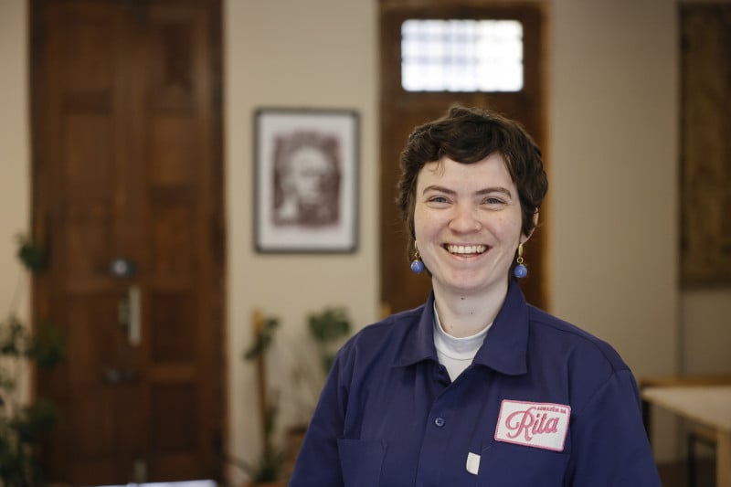 Vanessa Piasa &eacute; propriet&aacute;ria da Lends Club e do Armaz&eacute;m da Rita, neg&oacute;cios que ficam no Vila Flores, em Porto Alegre Foto: T&acirc;nia Meinerz/JC