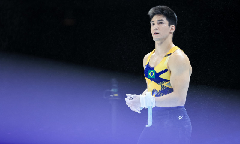 Arthur Nory falha na barra fixa e se despede da Olimpíada sem medalha