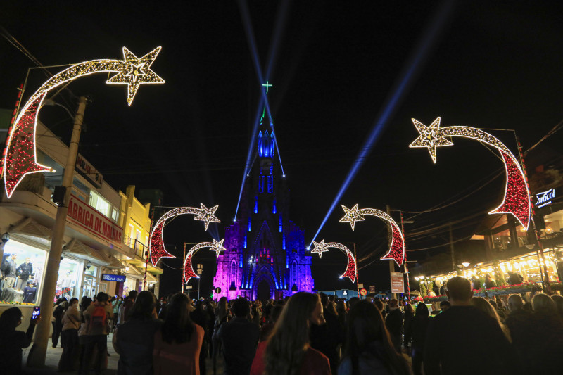 Decoração da cidade é um dos pontos altos do evento, que terá 80 dias de duração a partir de 27 de outubro