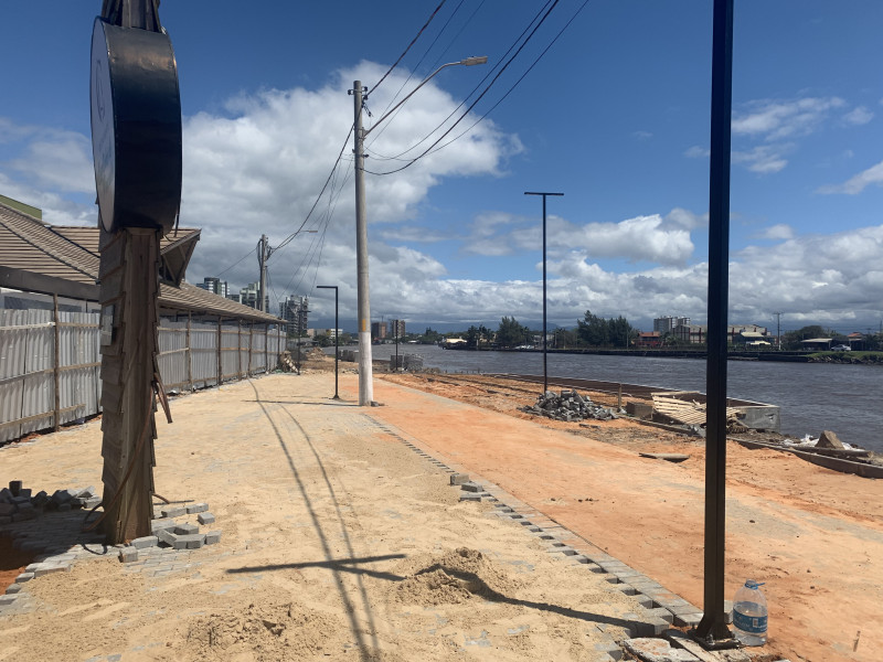Alguns trechos da construção da nova orla ainda não foram finalizados