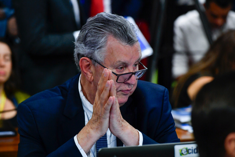 Heinze reassume mandato no Senado após licença médica