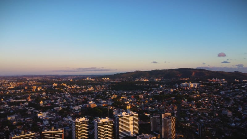 Empresas do mercado imobiliário advogam por construções residenciais mais adensadas e possibilidade de bairros com comércio e residências convivendo juntos e harmonicamente