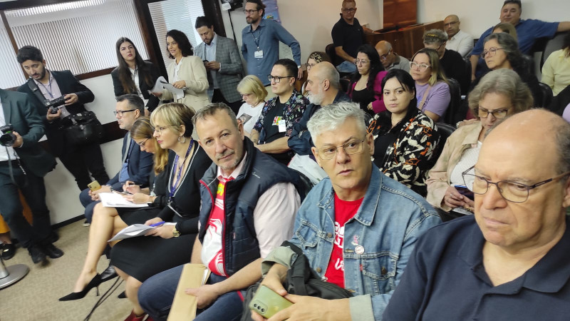 CCJ da AL aprova por unanimidade reajuste do salário-mínimo regional