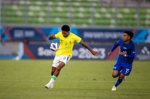 Brasil marca no fim e vence EUA na estreia no futebol masculino nos Jogos Pan-Americanos