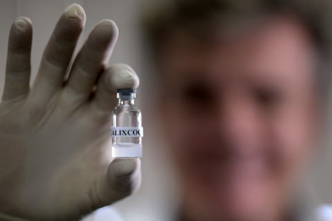 Vacina contra dependência em cocaína e em crack, desenvolvida pela UFMG, é premiada
