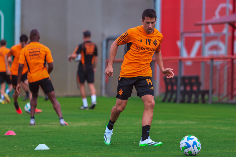 Inter recebe o América-MG precisando se redimir com o torcedor