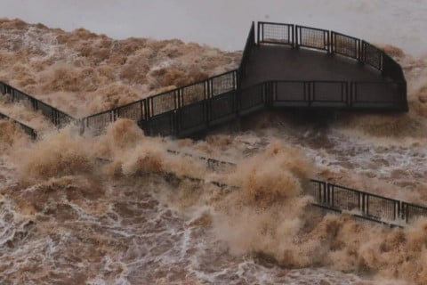Cataratas do Iguaçu registram a maior vazão em nove anos 