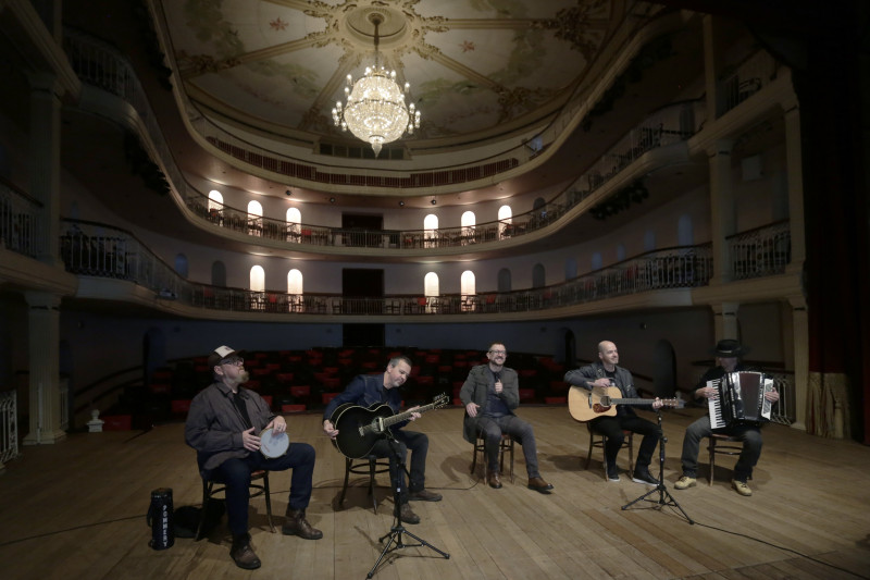 Grupo  fundamental do pop rock gaúcho celebra marca histórica com série de shows  em um 
dos palcos mais nobres do Estado