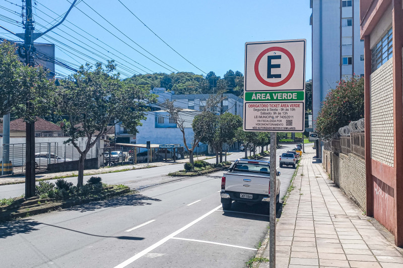 Serão 195 novas vagas na avenida Júlio de Castilhos, entre a rua Andrade Neves e a BR-116