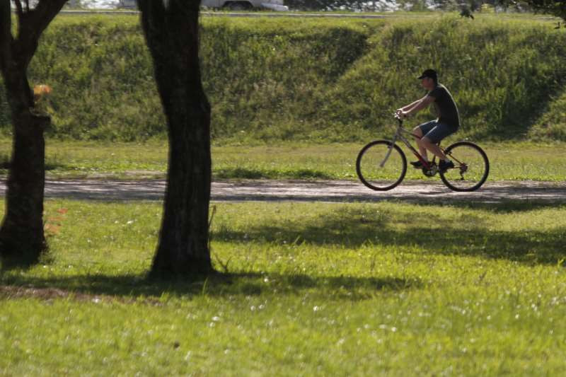 Em Porto Alegre, o sol brilha forte na capital com previsão de calor intenso