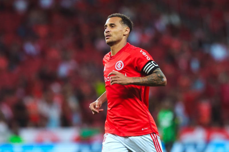 Inter bate o Cuiabá por 2 a 0 e encaminha vaga na Sul-Americana