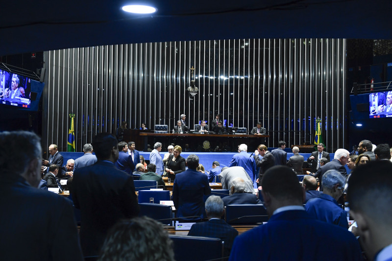 Texto estabelecia limites para alíquotas federais, estaduais e municipais