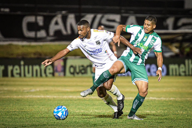 Time gaúcho atuou a maior parte do tempo com um jogador a menos