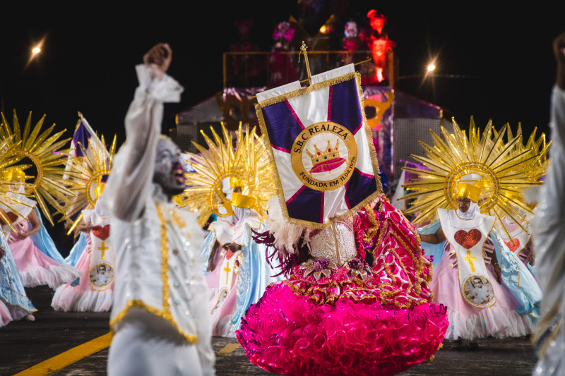 Exposição traz retratos da escola de samba Realeza no Carnaval de 2023