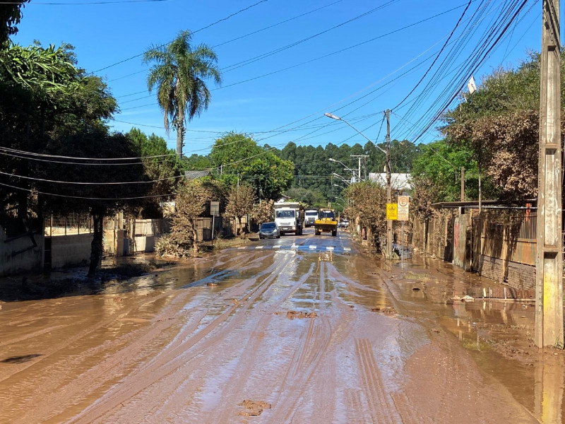 Rio Taquari chegou a atingir marca de 28,92 metros durante o domingo