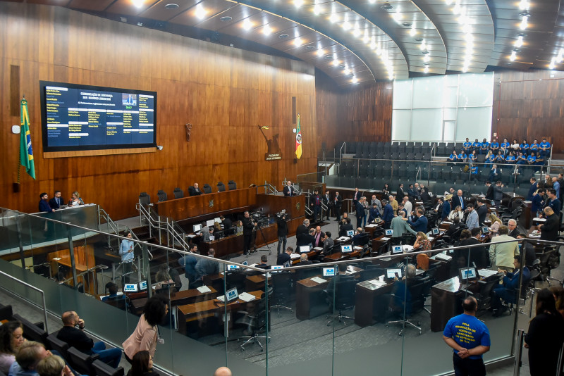Assembleia aprova orçamento para 2024 com R$ 2,7 bilhões de déficit no RS