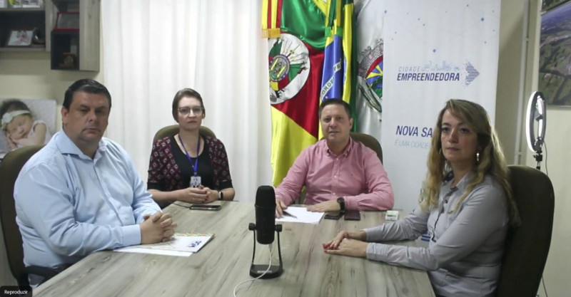 300 a 500 residências foram atingidas pela enchente dos rios dos Sinos e Caí, desde o fim de semana, no município.