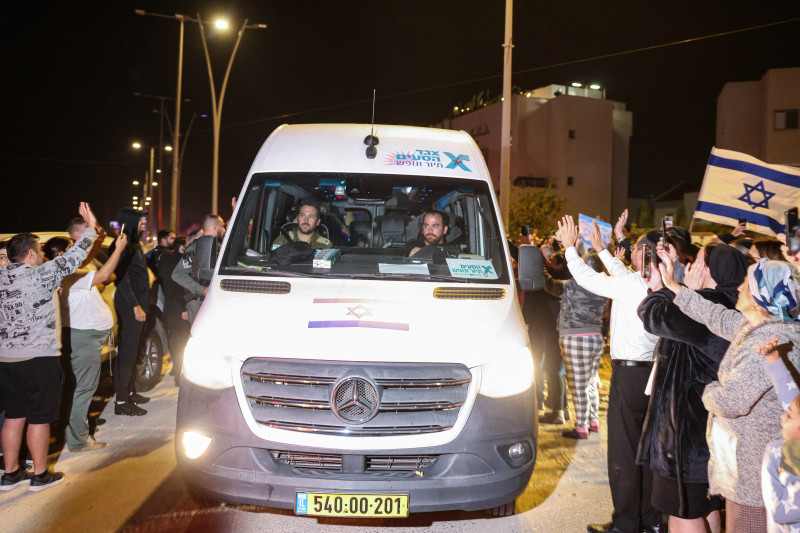 Foram libertados neste domingo (26) 13 israelenses, 3 tailandeses e 1 russo, em aceno a Putin