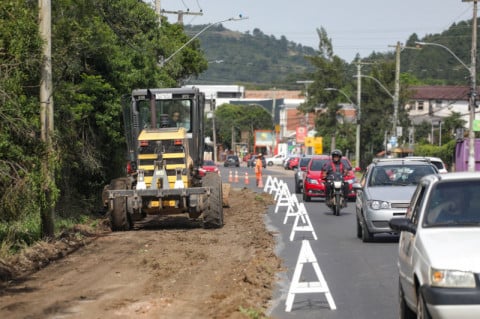 Avenida Edgar Pires de Castro passa por obras para alargamento