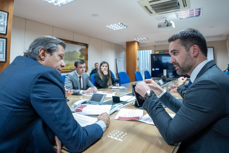 Leite se reunirá com Haddad em Brasília para discutir finanças do Estado