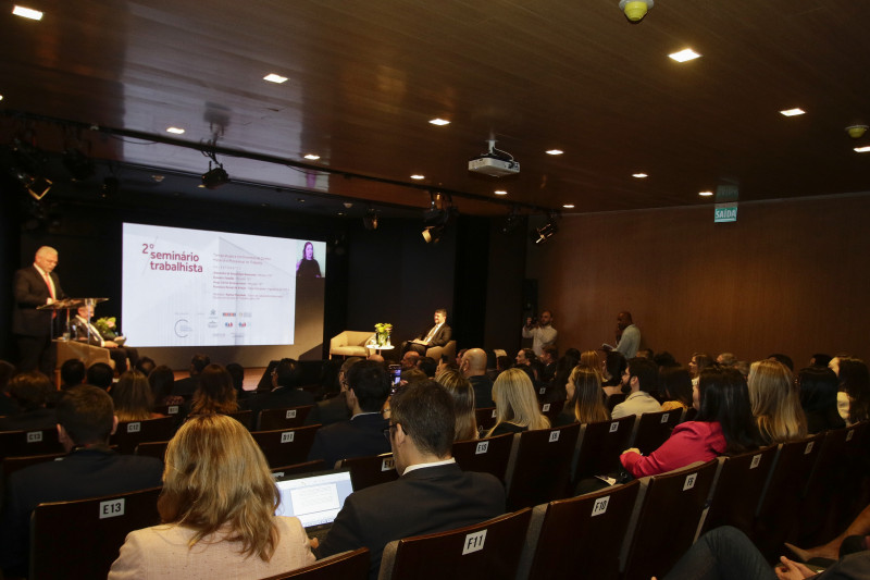 Juristas e a comunidade debateram o tema no 2º Seminário Trabalhista