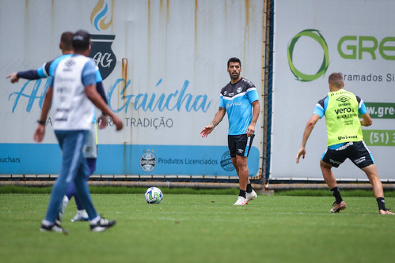 Grêmio encara o Goiás tentando voltar ao G-4 do Brasileirão